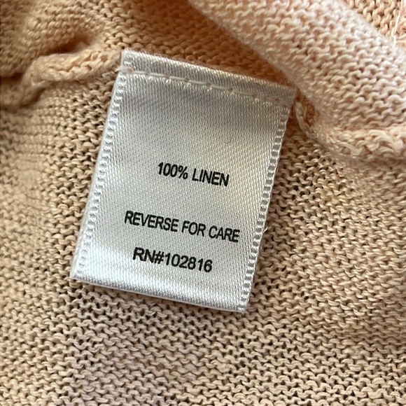 Garnet Hill large light blush loose fit linen sweater/top. - Picture 7 of 8